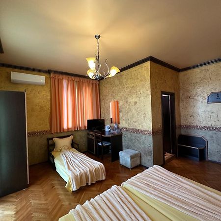 Guesthouse Petra Veliko Tărnovo Esterno foto