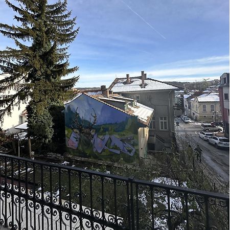 Guesthouse Petra Veliko Tărnovo Esterno foto