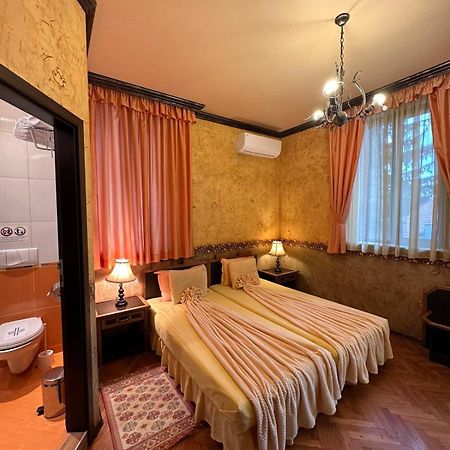 Guesthouse Petra Veliko Tărnovo Esterno foto