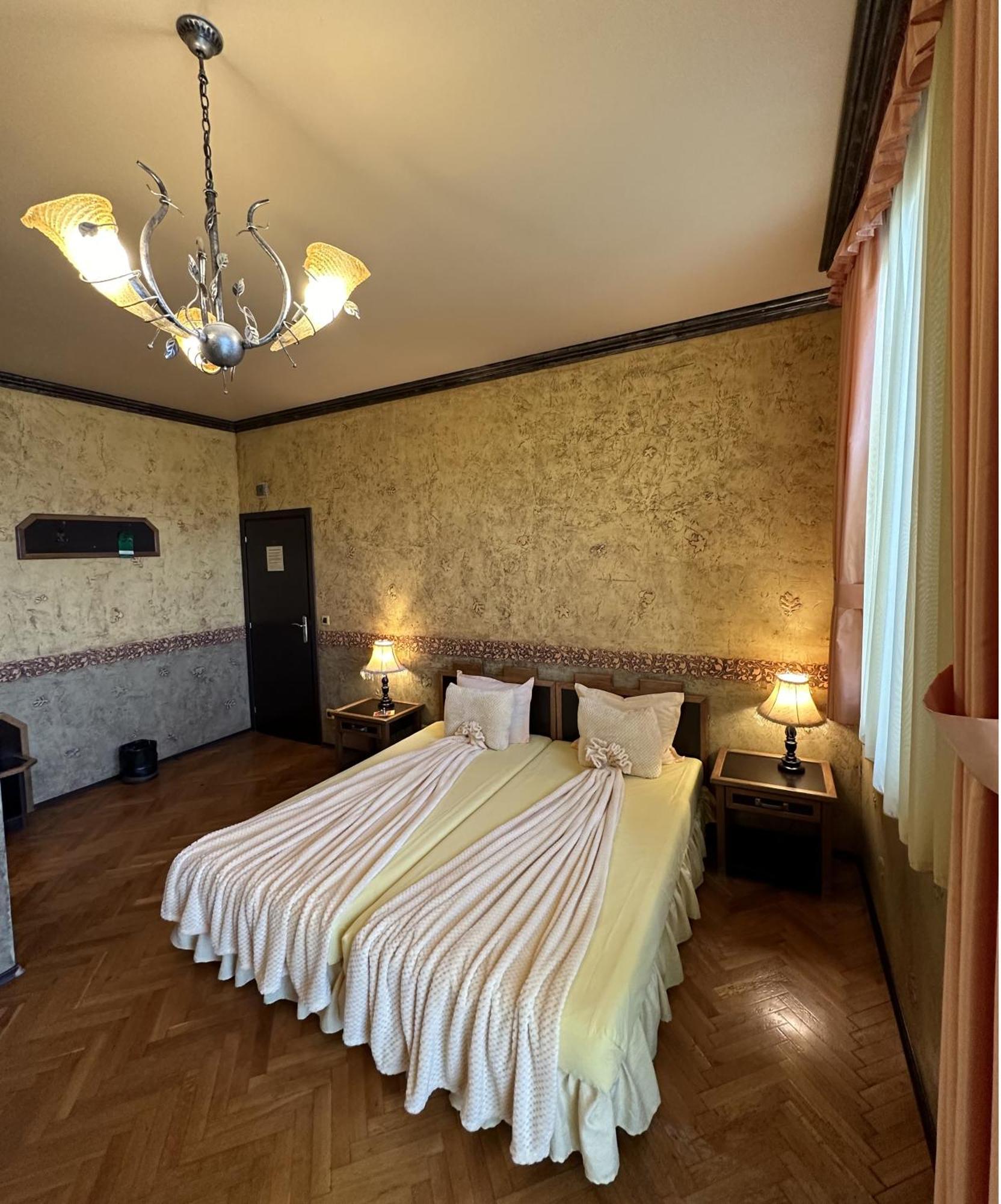 Guesthouse Petra Veliko Tărnovo Esterno foto