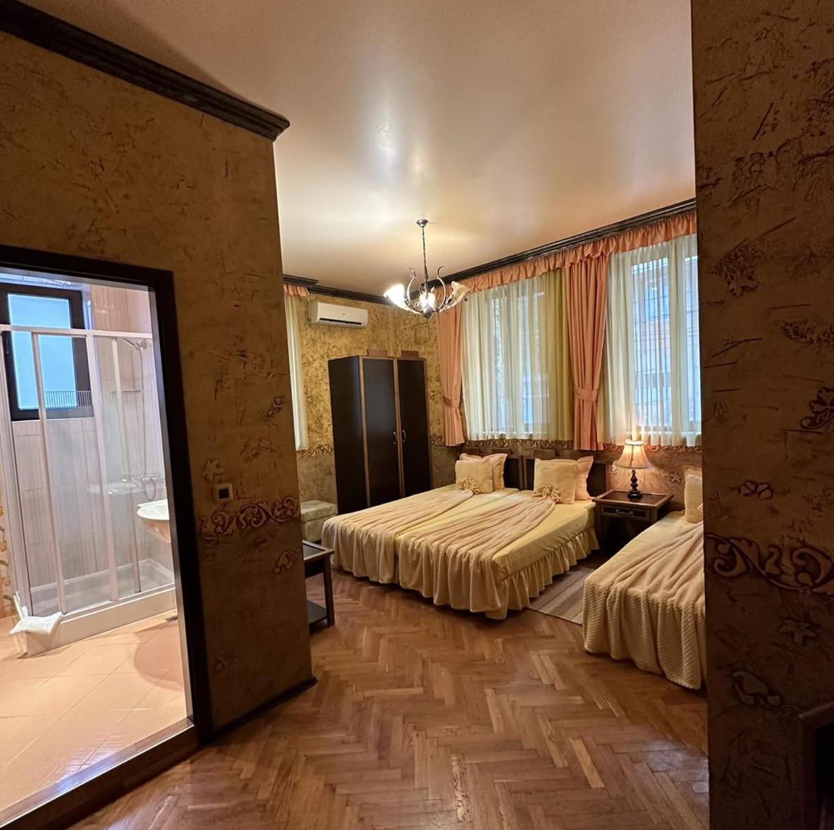 Guesthouse Petra Veliko Tărnovo Esterno foto