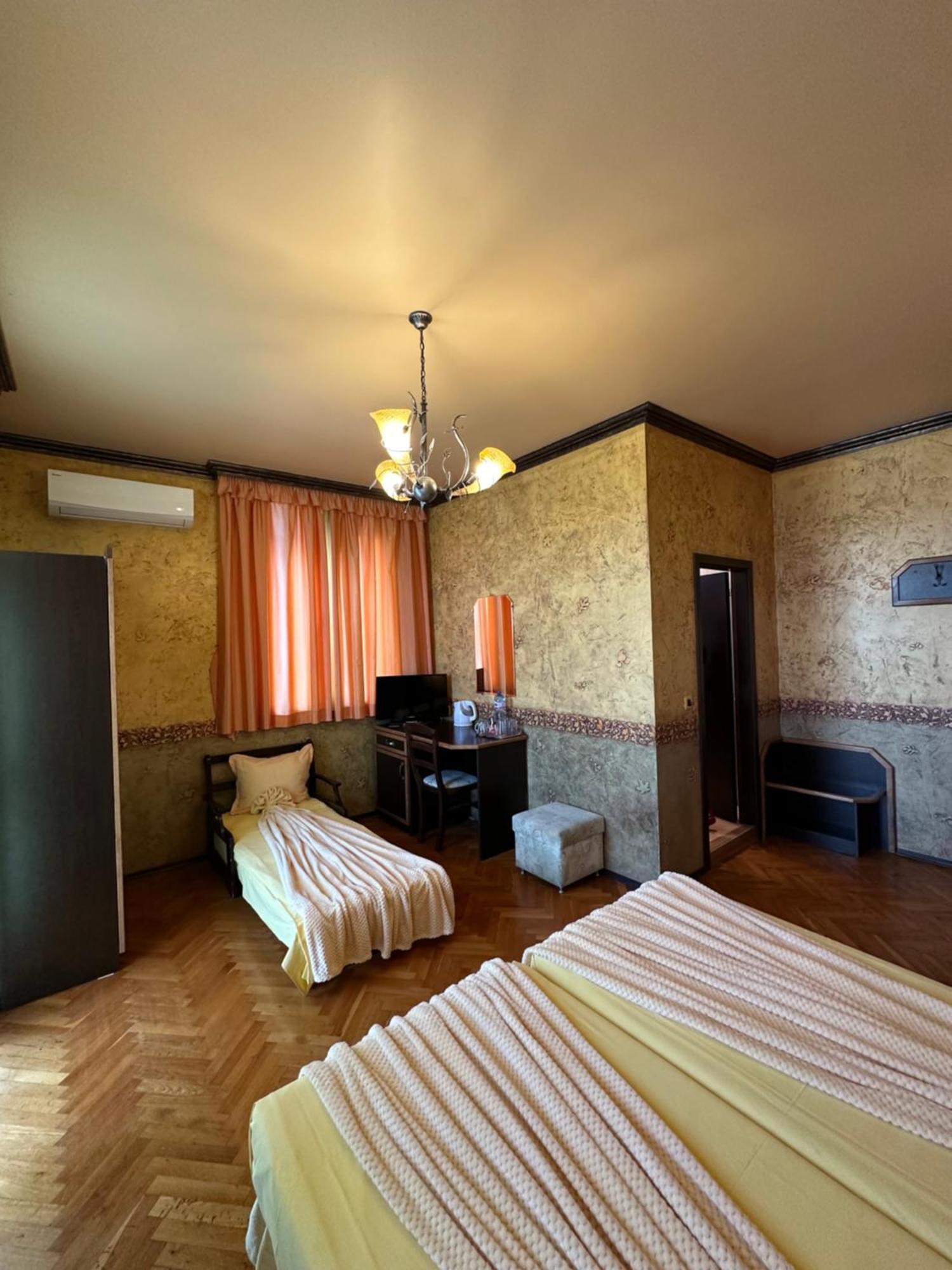 Guesthouse Petra Veliko Tărnovo Esterno foto