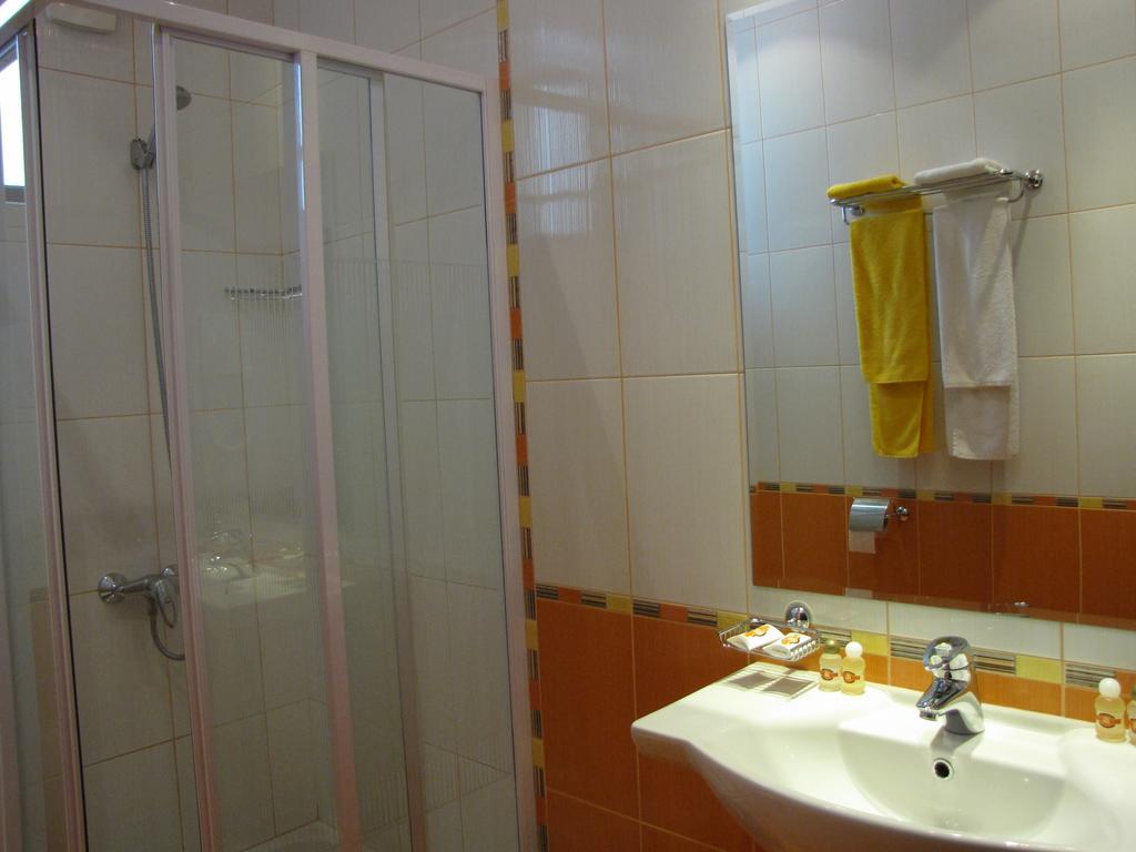 Guesthouse Petra Veliko Tărnovo Esterno foto